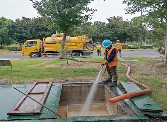 中平镇化油池清理